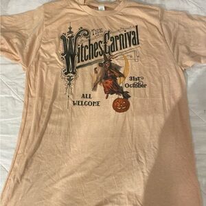 Par . tee on Designs Halloween Tee size medium (FS)